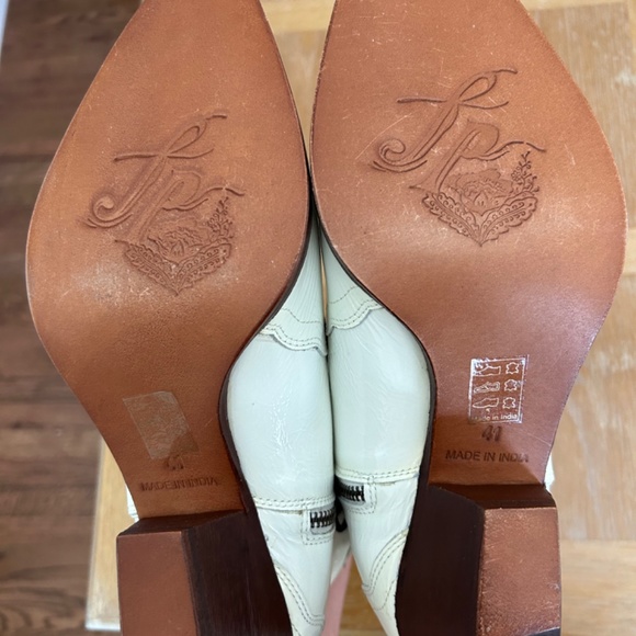 Free People! New Frontier Western Boots in Patent White NWOT! - Picture 10 of 13